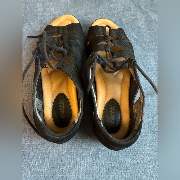 Earth Plover Sandals Shoes Woman’s SZ 7 Black Leather Lace Up Casual Comfort - Picture 10 of 10